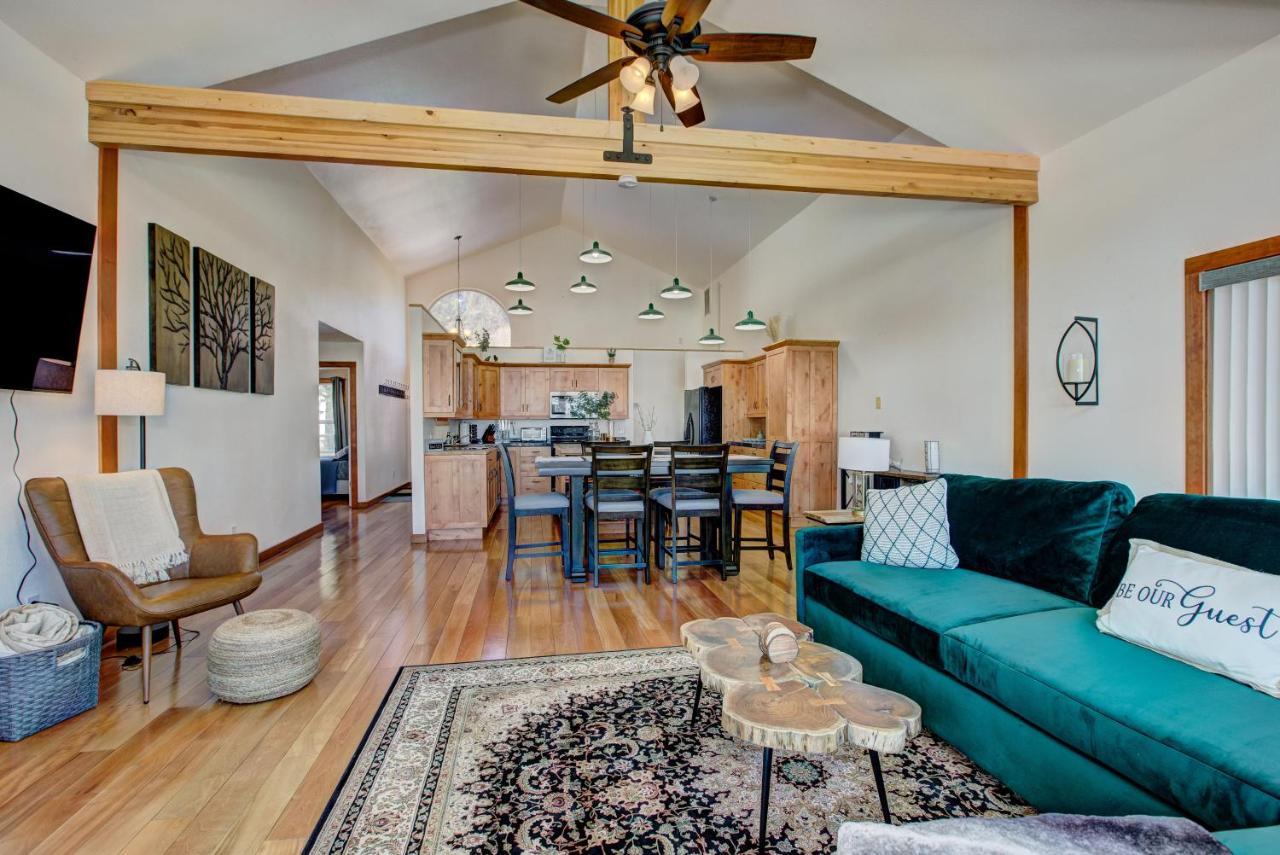 Twin Pines Cabin In Wilderness Ranch On Hwy 21, Amazing Views, 20 Ft Ceilings, Fully Fenced Yard, Pet Friendly, , Go Paddle Boarding At Lucky Peak, Or Snowshoeing In Idaho City And Take In The Hot Springs, Sleeps 10! Бойсі Екстер'єр фото