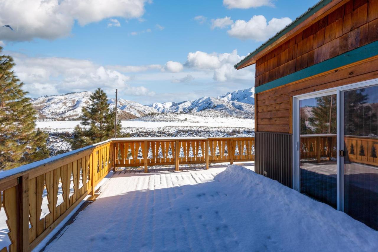 Twin Pines Cabin In Wilderness Ranch On Hwy 21, Amazing Views, 20 Ft Ceilings, Fully Fenced Yard, Pet Friendly, , Go Paddle Boarding At Lucky Peak, Or Snowshoeing In Idaho City And Take In The Hot Springs, Sleeps 10! Бойсі Екстер'єр фото