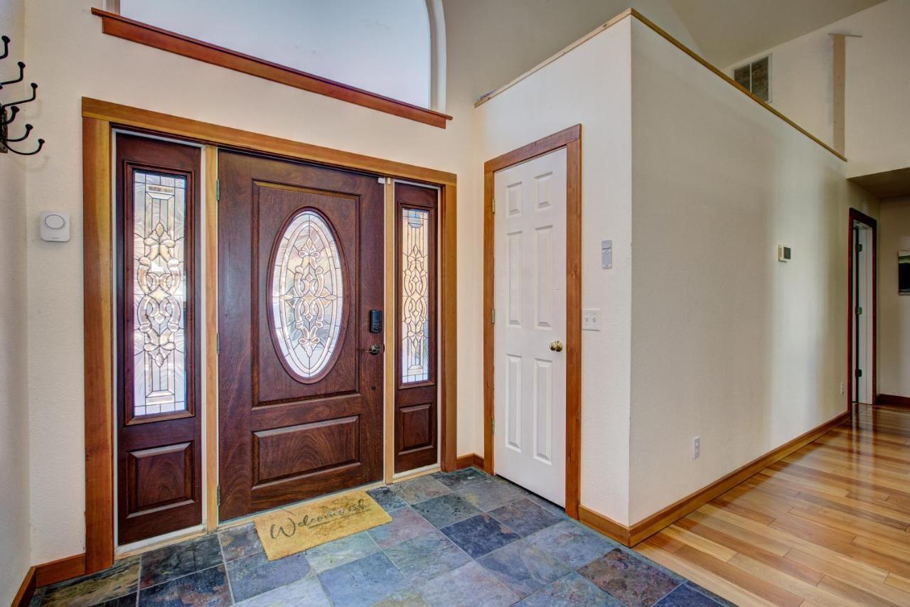 Twin Pines Cabin In Wilderness Ranch On Hwy 21, Amazing Views, 20 Ft Ceilings, Fully Fenced Yard, Pet Friendly, , Go Paddle Boarding At Lucky Peak, Or Snowshoeing In Idaho City And Take In The Hot Springs, Sleeps 10! Бойсі Екстер'єр фото