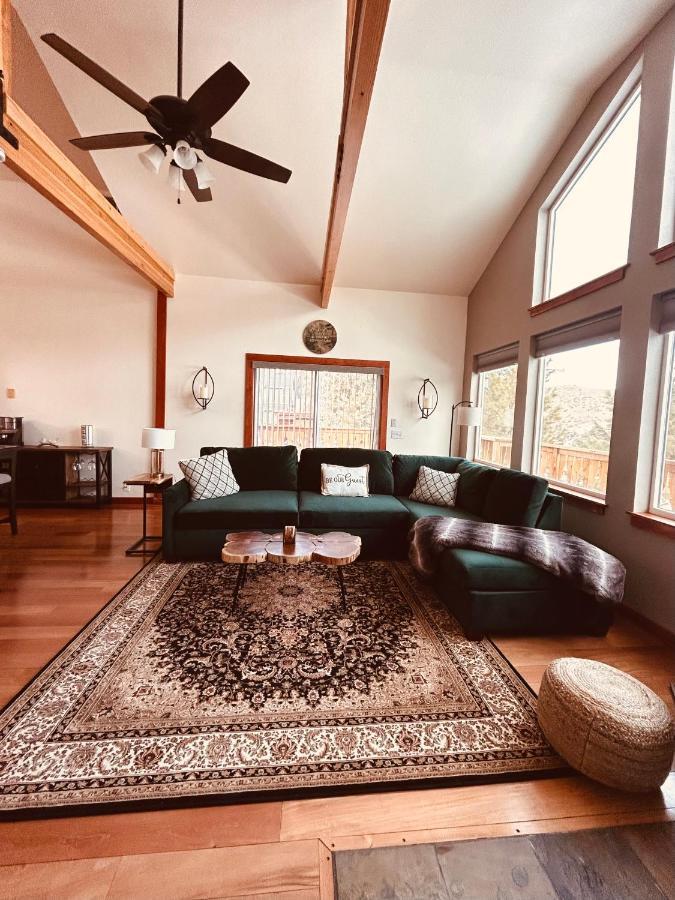 Twin Pines Cabin In Wilderness Ranch On Hwy 21, Amazing Views, 20 Ft Ceilings, Fully Fenced Yard, Pet Friendly, , Go Paddle Boarding At Lucky Peak, Or Snowshoeing In Idaho City And Take In The Hot Springs, Sleeps 10! Бойсі Екстер'єр фото