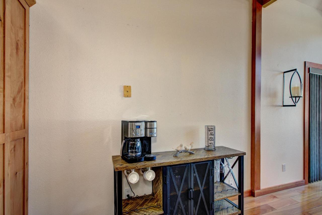 Twin Pines Cabin In Wilderness Ranch On Hwy 21, Amazing Views, 20 Ft Ceilings, Fully Fenced Yard, Pet Friendly, , Go Paddle Boarding At Lucky Peak, Or Snowshoeing In Idaho City And Take In The Hot Springs, Sleeps 10! Бойсі Екстер'єр фото